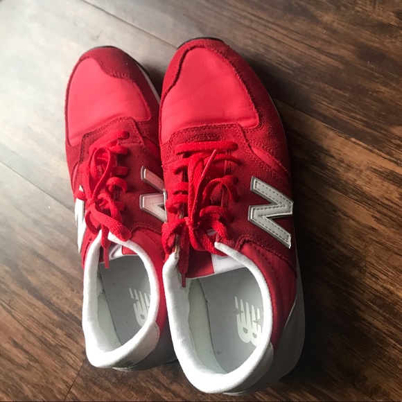 New balance women’s sneakers - Picture 2 of 4